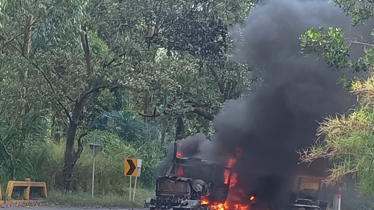 Barbosa: Un camión transportador de gas natural contratista de EPM se incineró tras un accidente