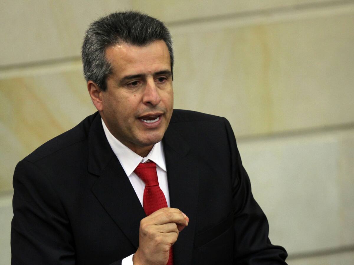 Críticas a exdirector del DNP por “activimismo” en consejos de ministros