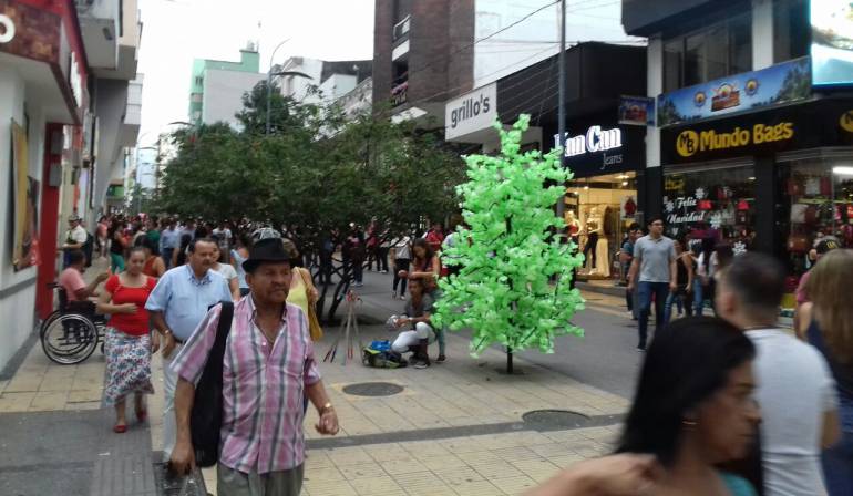 Calle real de Armenia en navidad