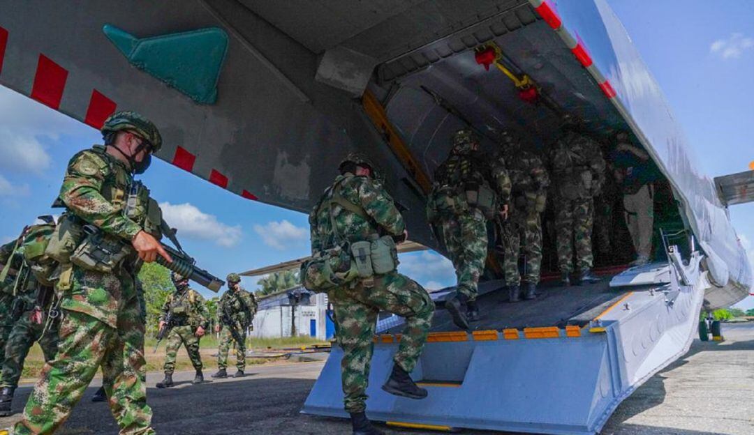 Más de 600 integrantes del Ejército adelantan operaciones en Arauca para garantizar un retorno seguro de familias desplazadas. 