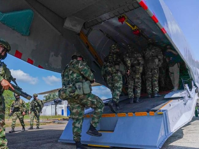 Más de 600 integrantes del Ejército adelantan operaciones en Arauca para garantizar un retorno seguro de familias desplazadas. 