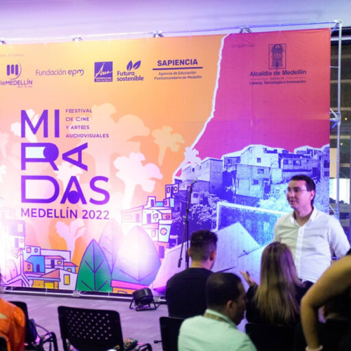 Artistas que habrían sido ‘estafados’ por el Festival Miradas tomarán acciones legales