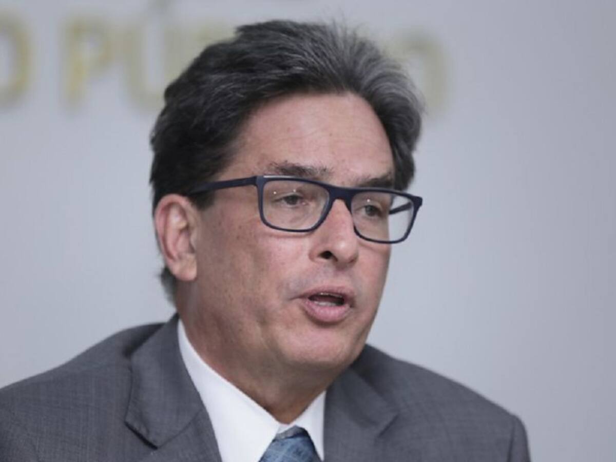 MinHacienda: “Duermo tranquilo y me resbalan las críticas”