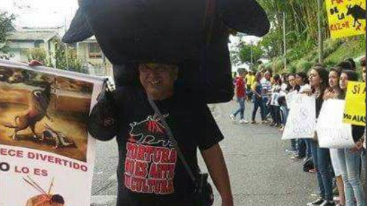 Gonzalo Osorio, líder animalista de Armenia