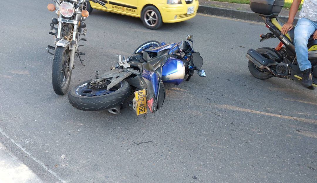 Accidente en la avenida Guabinal con 80 