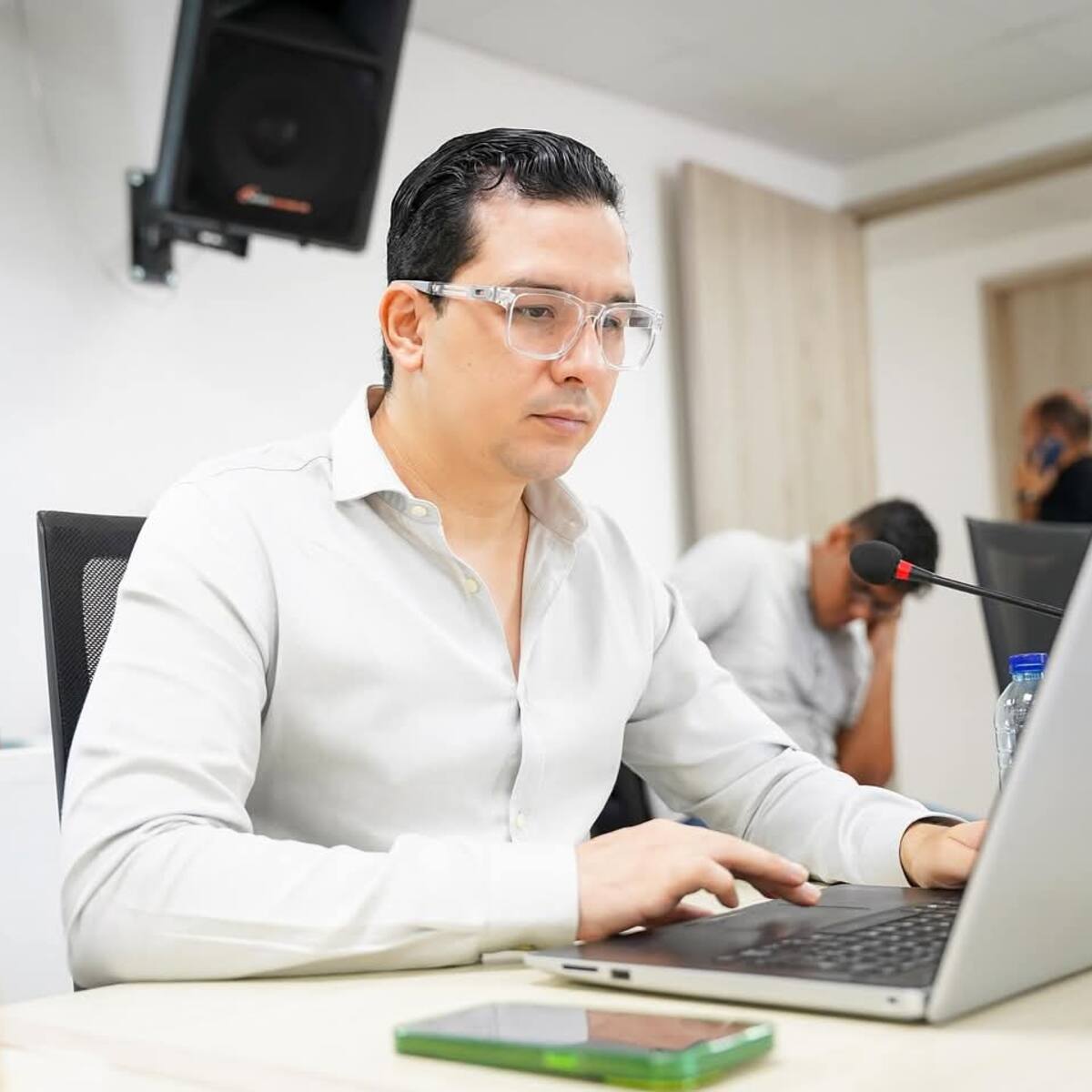 Cambios en reglamento interno de la asamblea buscan fortalecer control político: Zaith Adechine