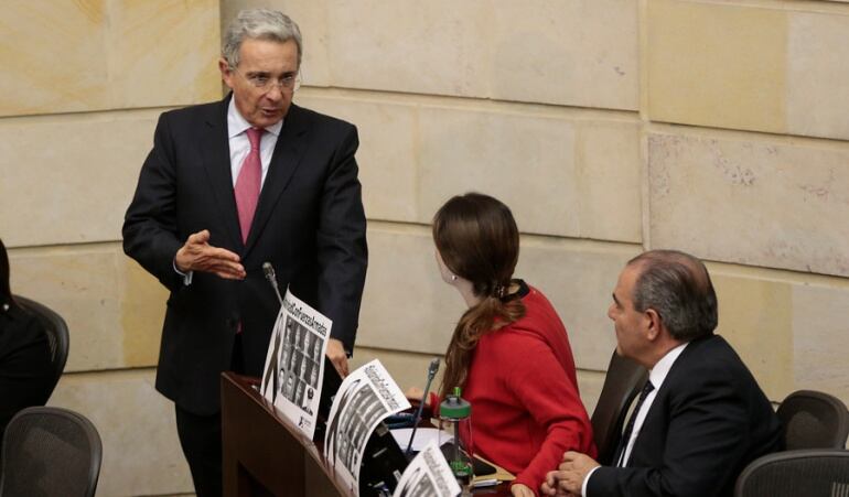 En la foto: El Senador Alvaro Uribe Vélez.