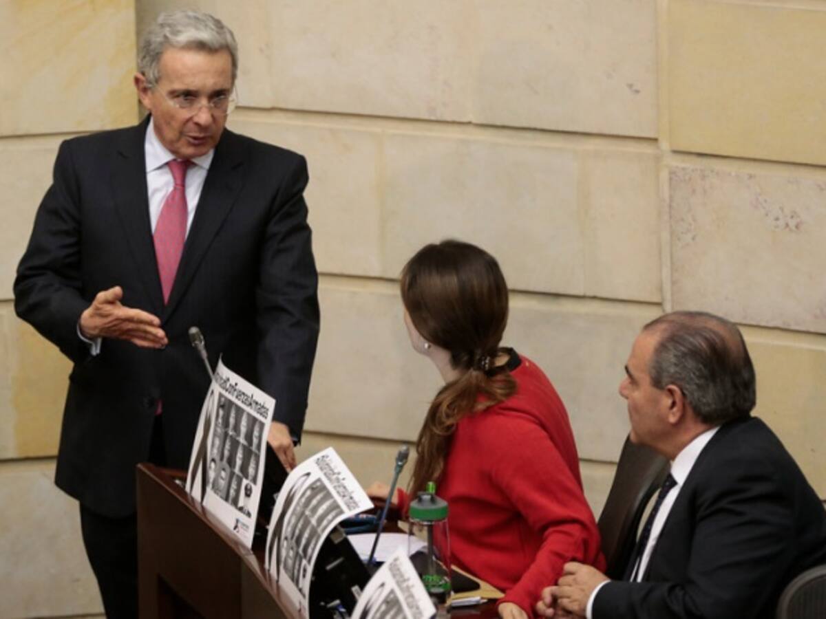 Uribismo denunció ante Procuraduría y embajada de EE.UU persecución política