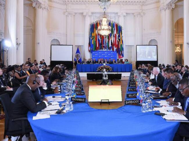 La OEA aprueba resolución que abre las puertas a suspensión de Venezuela