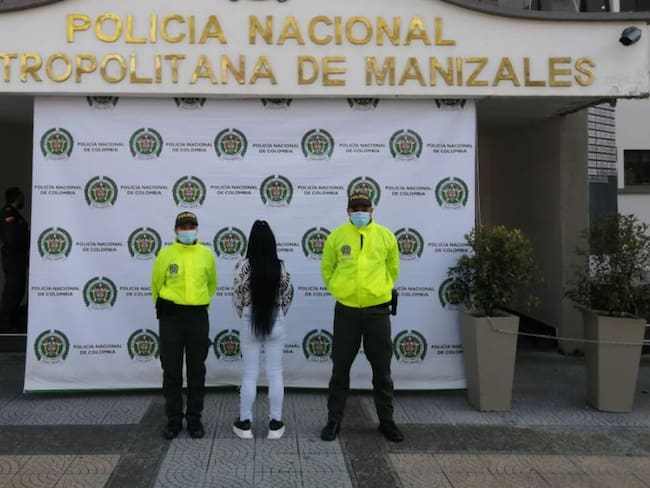 Capturada por infringir la detención domiciliaria