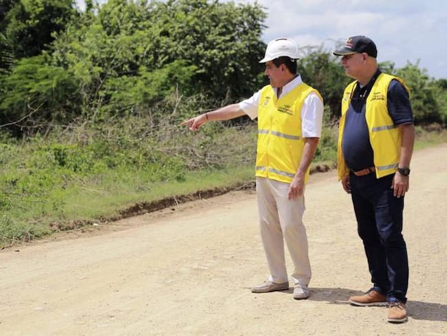 Gobernador de Bolívar dio inicio a obras de la vía Arroyohondo - Mahates