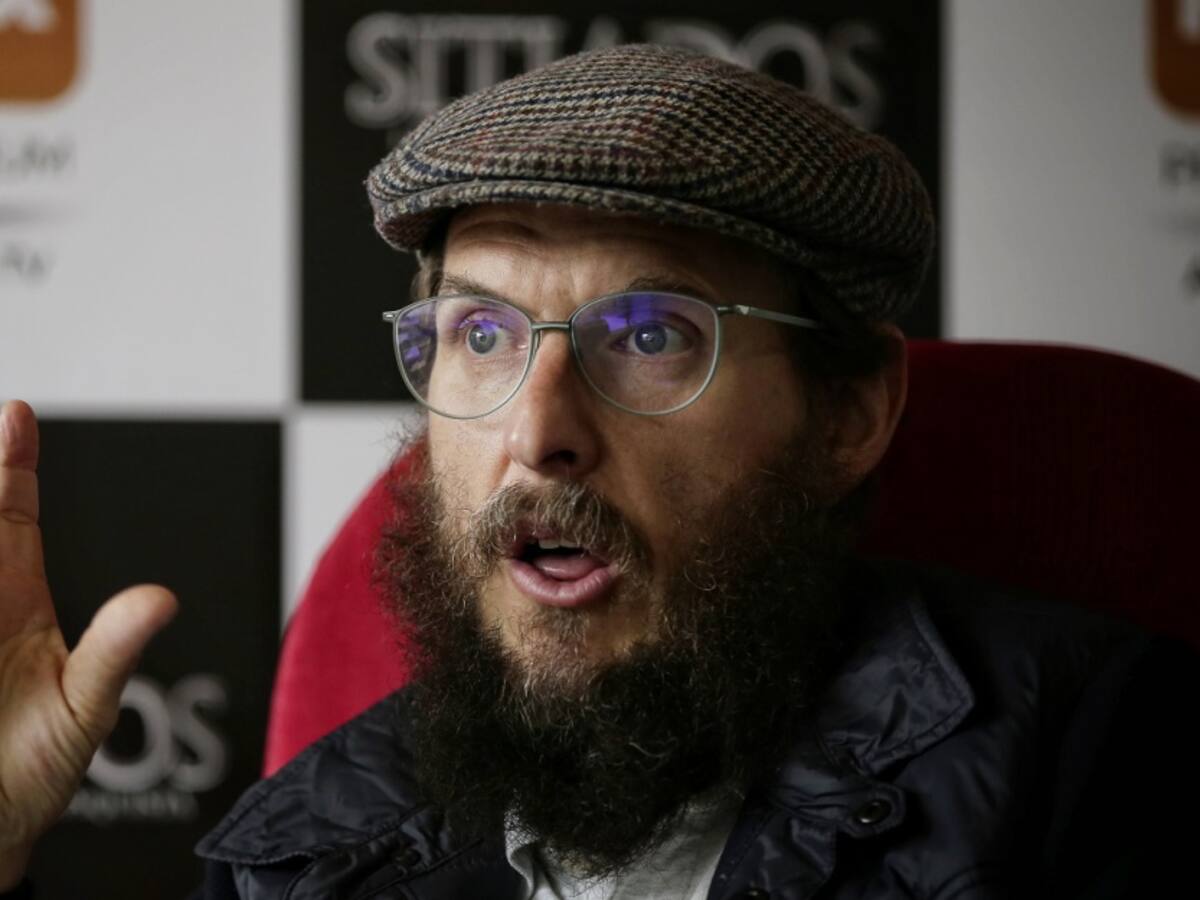 Increíble el poder político del fútbol, es una máquina monstruosa: A. Parra