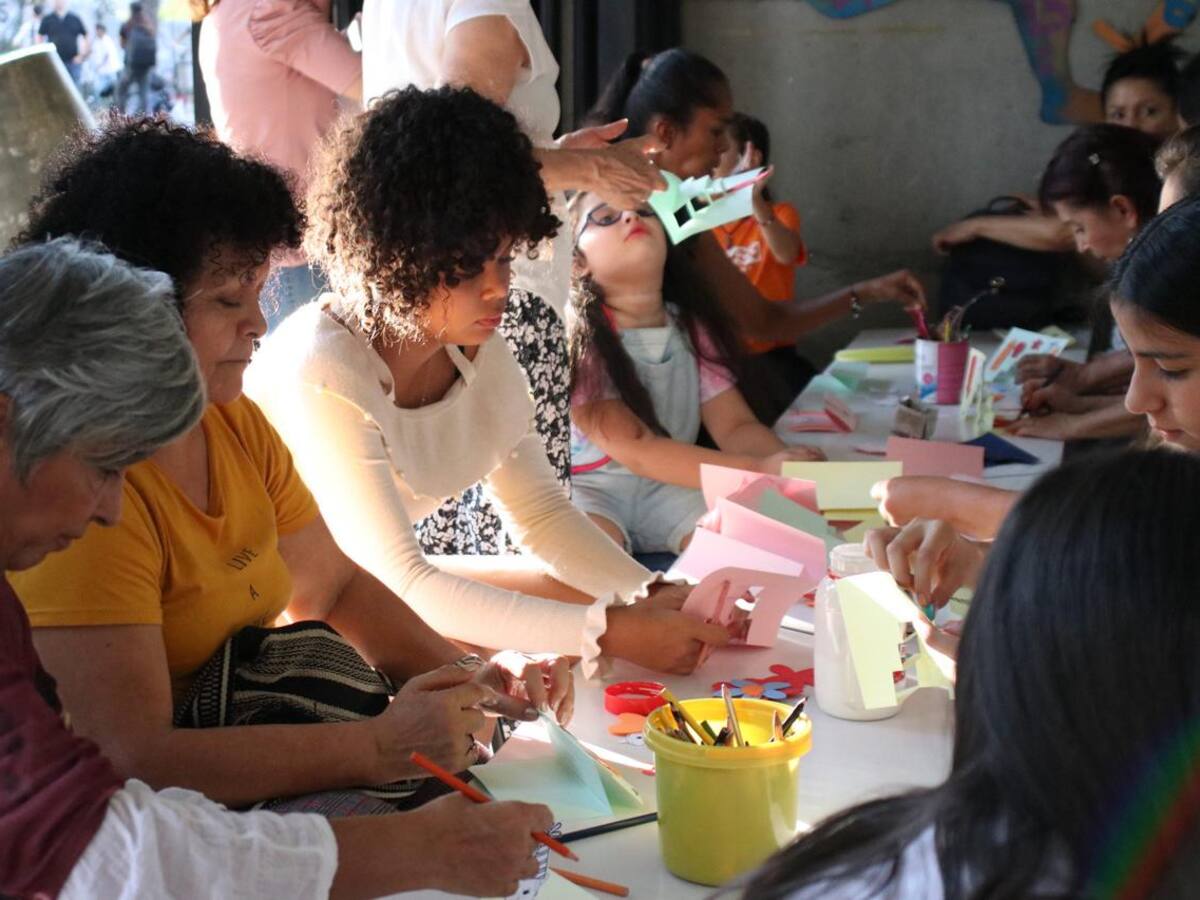Medellín reactiva los espacios en casas de cultura, teatros y UVA