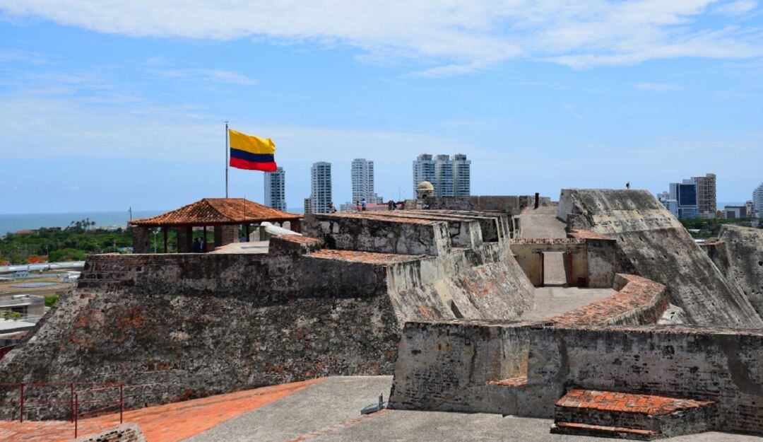 El nuevo recorrido inicia en los polvorines de la fortaleza y continúa hacia el Hospital de Tropa, ubicado en la batería de Los 12 apóstoles