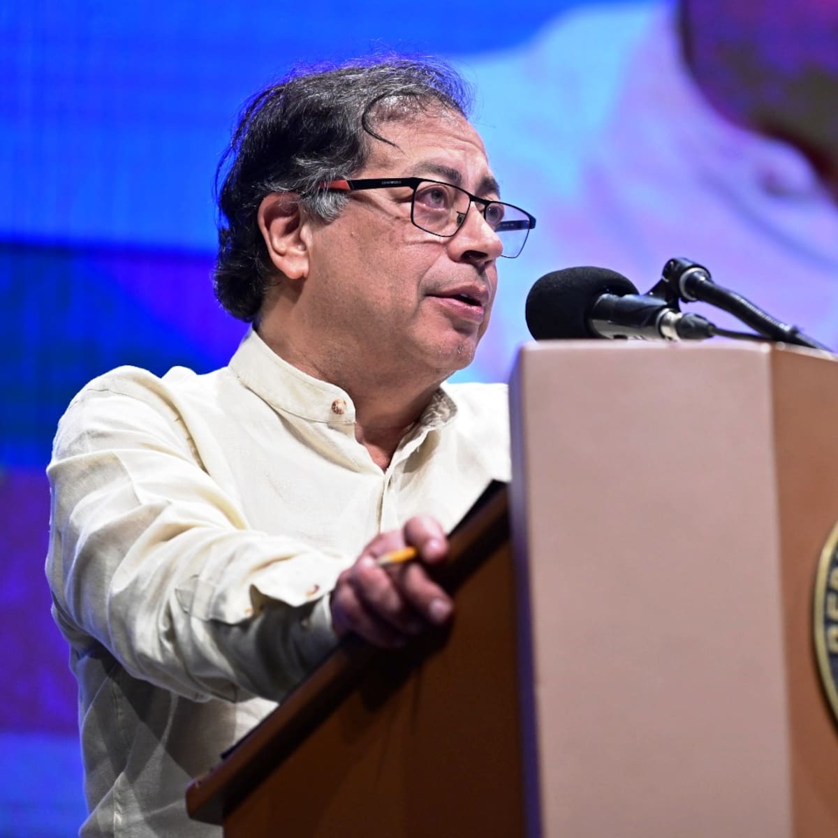 Presidente Petro reaviva choque con el Banco de la República y desata nueva polémica