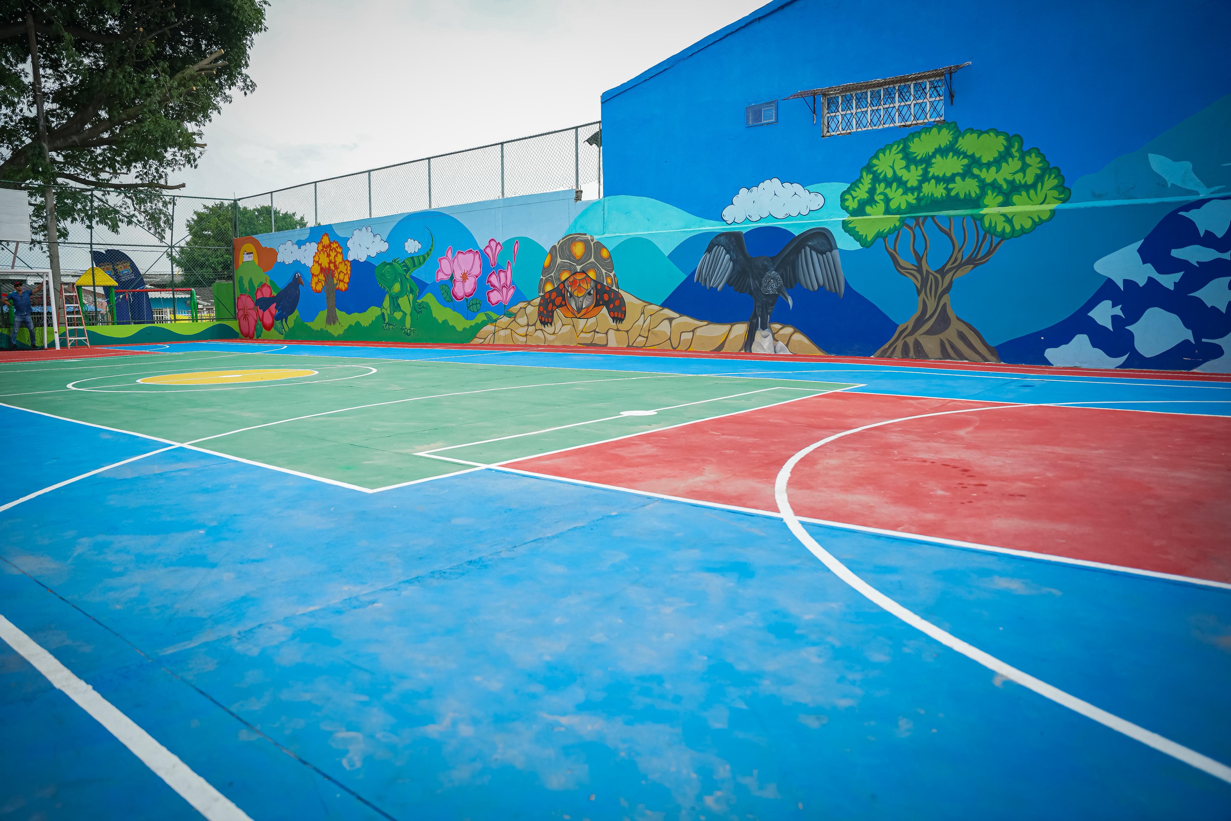 Nueva cancha múltiple y parque infantil en Las Delicias en Cartagena, con la Gobernación de Bolívar