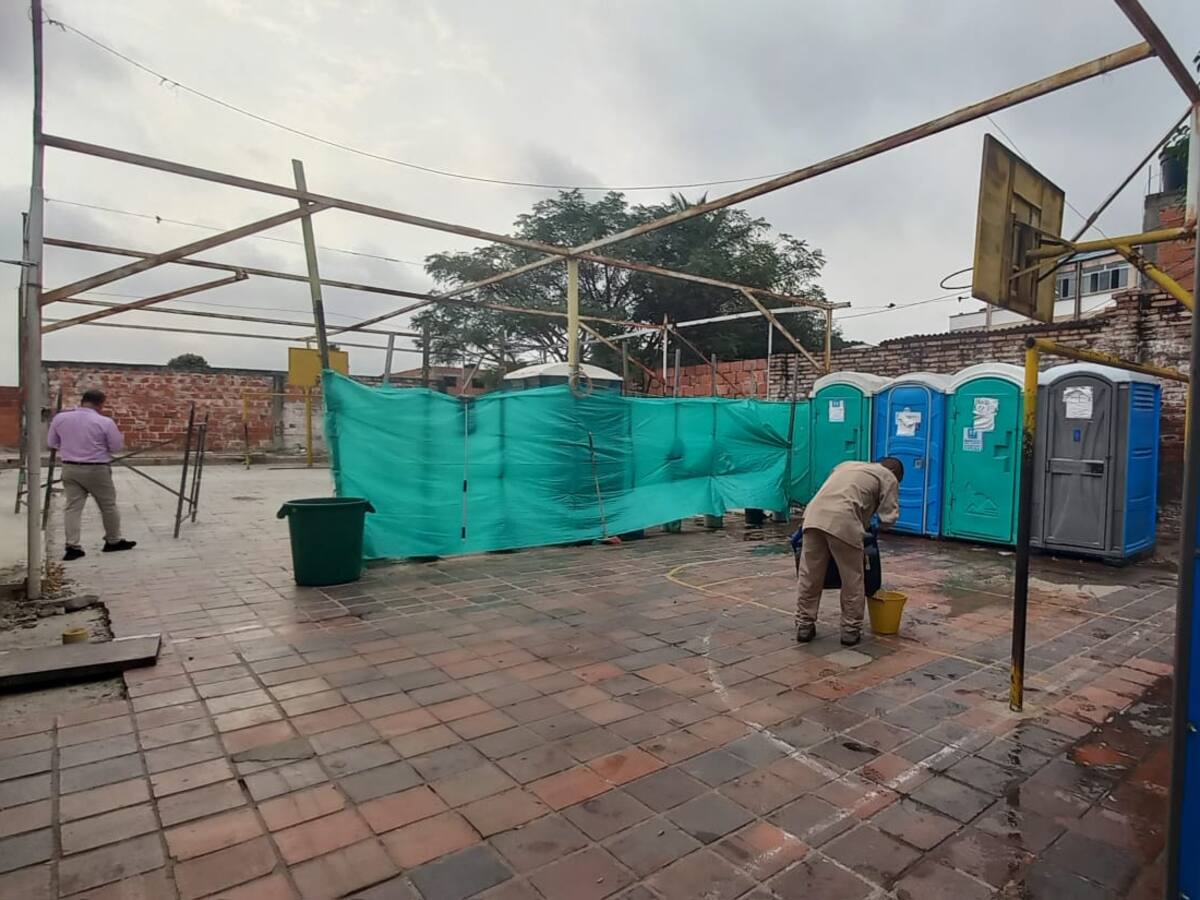 Comunidad educativa en El Contento pide terminación de obra