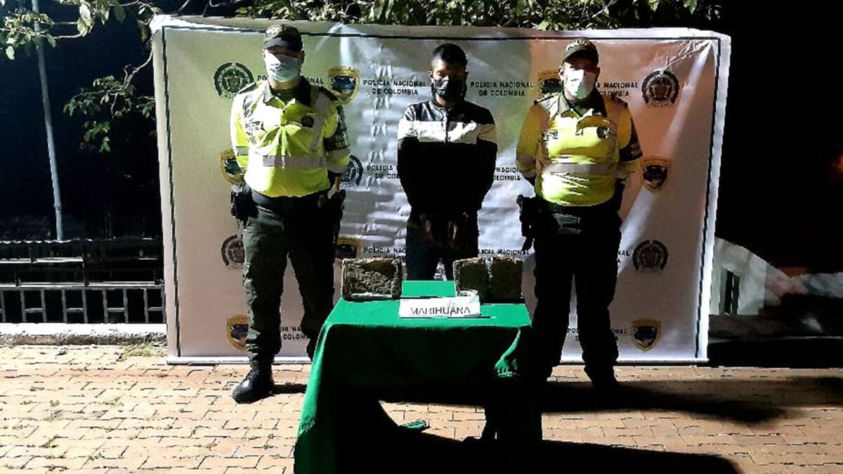 Incautan a un pasajero de transporte intermunicipal 2 kilos de marihuana