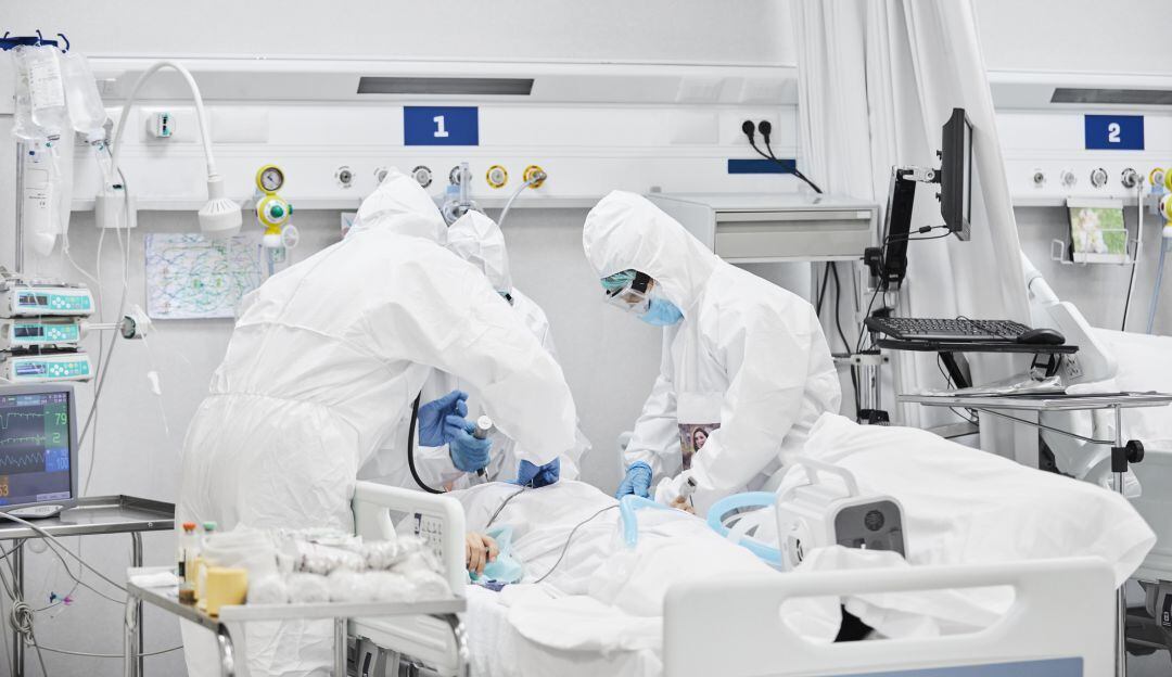 Paciente atendido en cama UCI