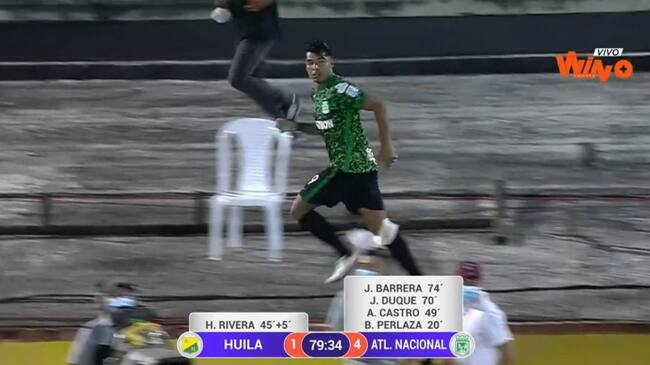 Hinchas invaden estadio Guillermo Plazas Alcid de Neiva