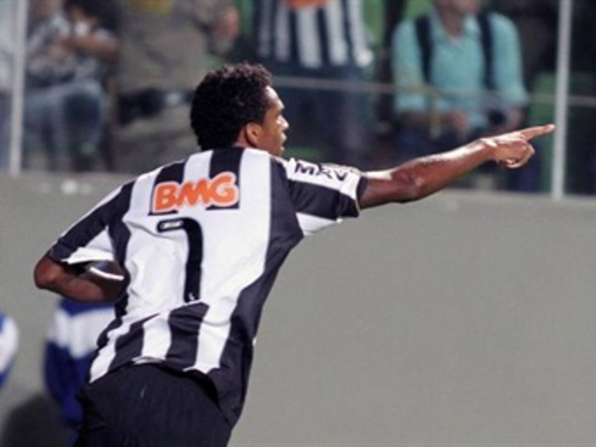 Por un descuido, Santa Fe perdió en su visita a Atlético Mineiro