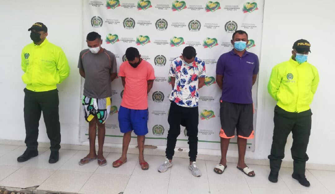 Dentro de los capturados se encuentra alias ‘Caporo’, presunto cabecilla de la banda quien presenta tres anotaciones judiciales