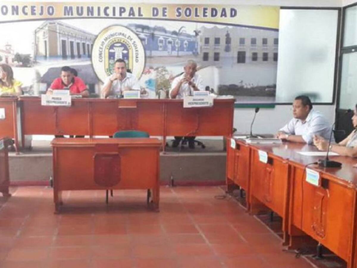 Escándalo en Soledad por suspensión de concurso de personero y contralor