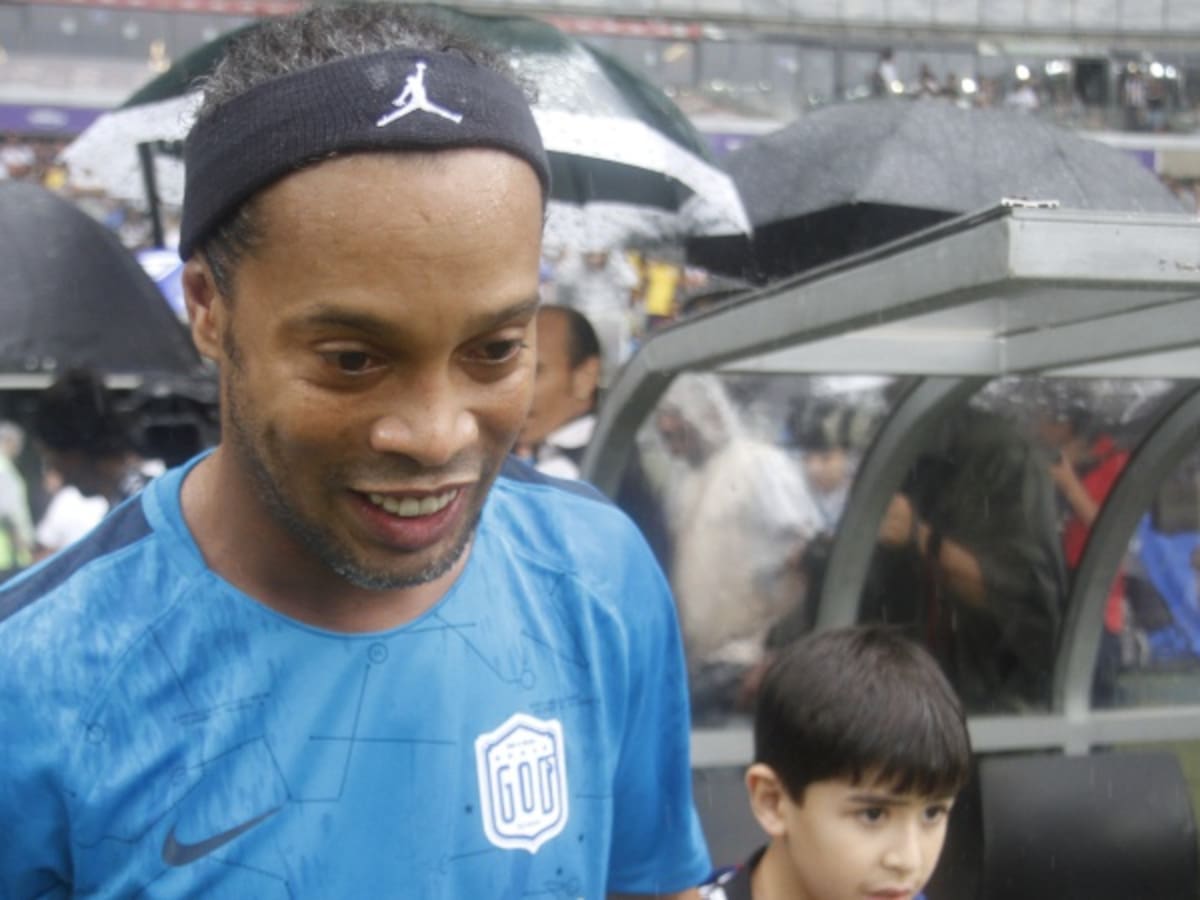 La prensa asegura que Ronaldinho será candidato al senado en Brasil