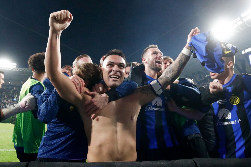 Lautaro Martínez le da la victoria al Inter de Milán en la final de la Supercopa de Italia / Getty Images