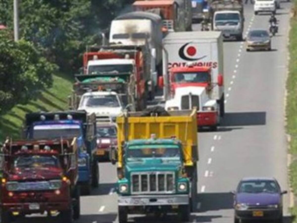 Gobierno convocó reunión para levantar paro camionero