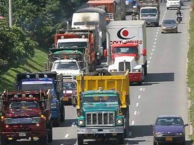Gobierno convocó reunión para levantar paro camionero