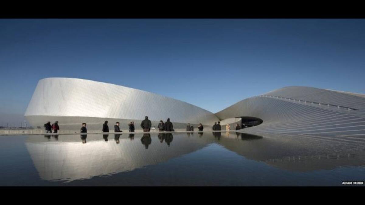 Inspirado en las formas de la naturaleza, el nuevo acuario nacional de Dinamarca, Planeta Azul, triunfó en la categoría de Presentación. El edificio, diseñado por 3XN, está situado en un promontorio elevado frente al mar, al norte del puerto de Kastrup.