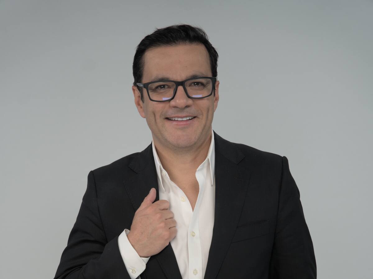 “Esto lo escribí porque me encanta recorrer el país”: Juan Diego Alvira habla sobre su libro y más