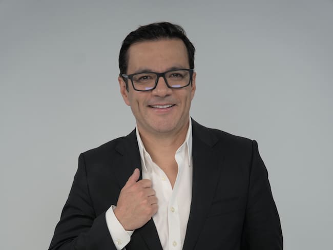 “Esto lo escribí porque me encanta recorrer el país”: Juan Diego Alvira habla sobre su libro y más