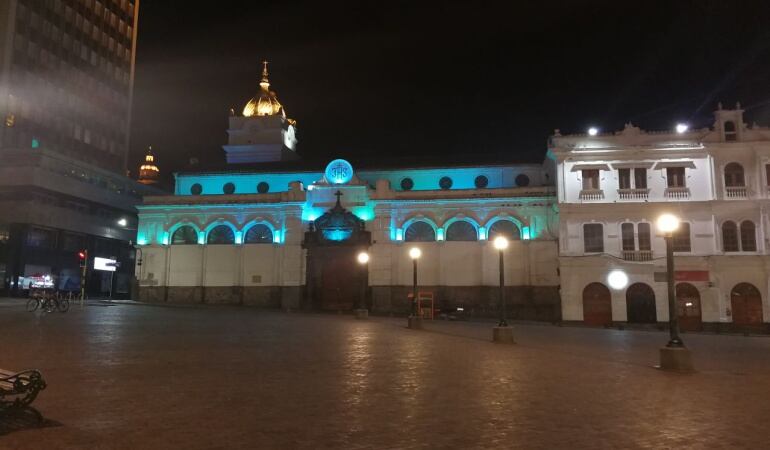 Iluminación en Templo