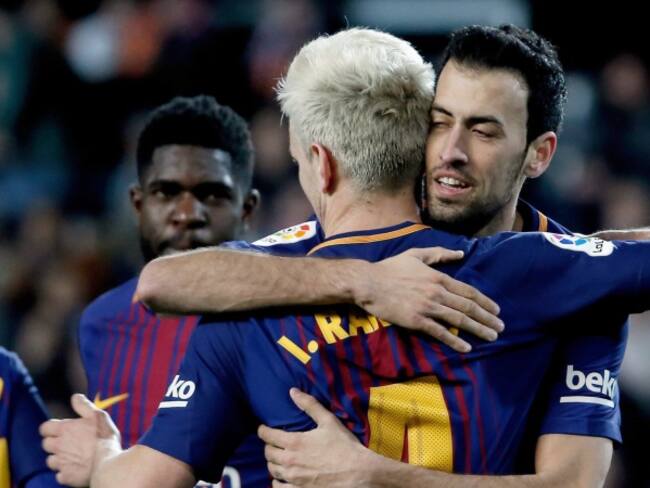 Mina debuta y el Barcelona avanza a la final de la Copa del Rey