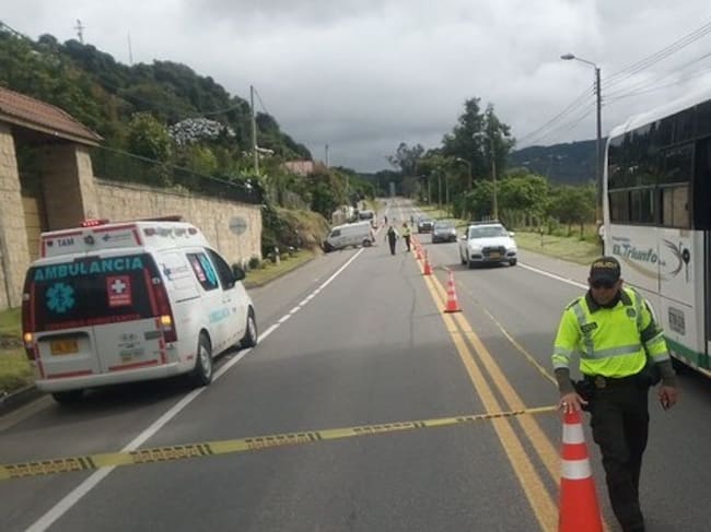 Grave accidente de tránsito en La Calera: hay dos personas muertas y cierre de un carril
