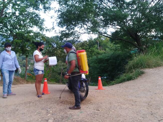 Habitantes de Melgar realizan controles para evitar ingreso de foráneos