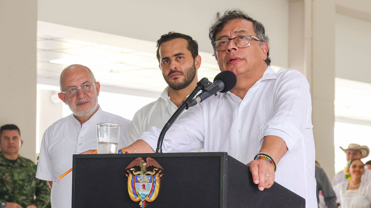 “Si nos bloquean, hay que convocar al poder constituyente”: Petro insiste con su propuesta