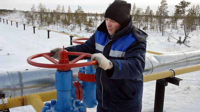 Trabajador en sede de Gazprom, donde se redirige gas hacia distintas zonas de Europa. Foto: Getty