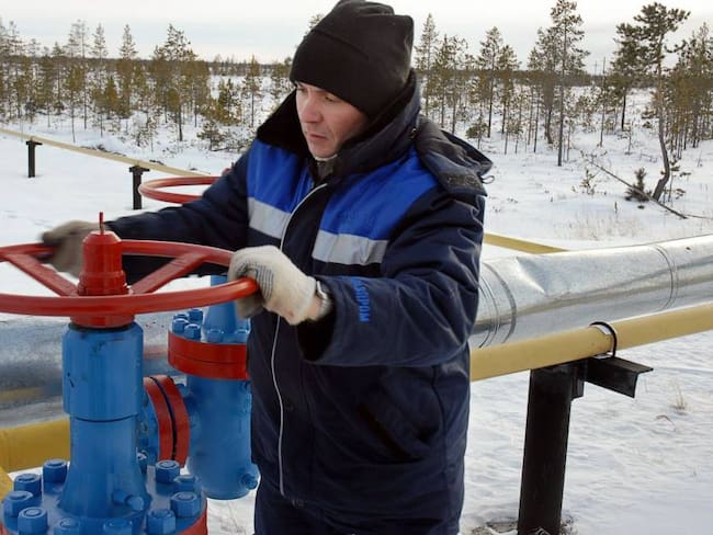 Trabajador en sede de Gazprom, donde se redirige gas hacia distintas zonas de Europa.                 Foto: Getty 