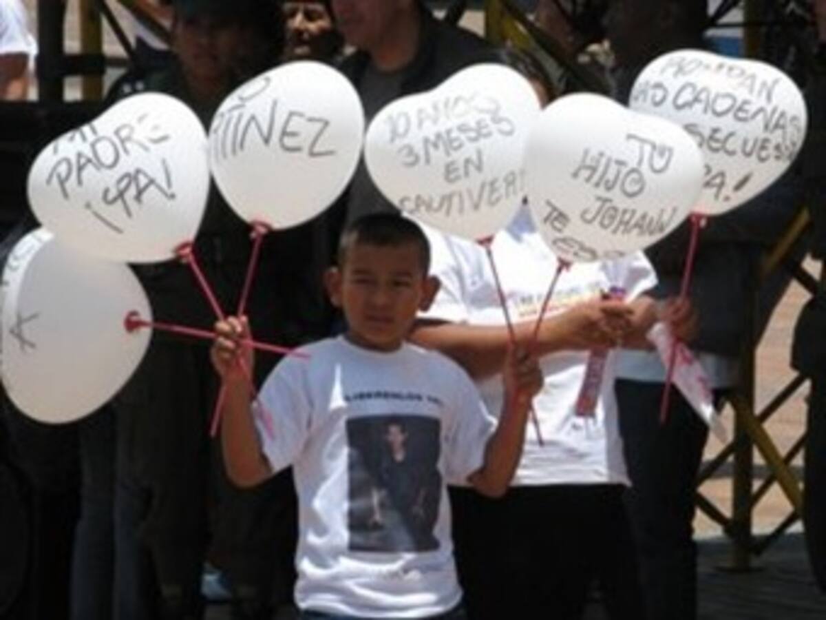 Niño encabeza marcha por la libertad del Sargento Libio José Martínez