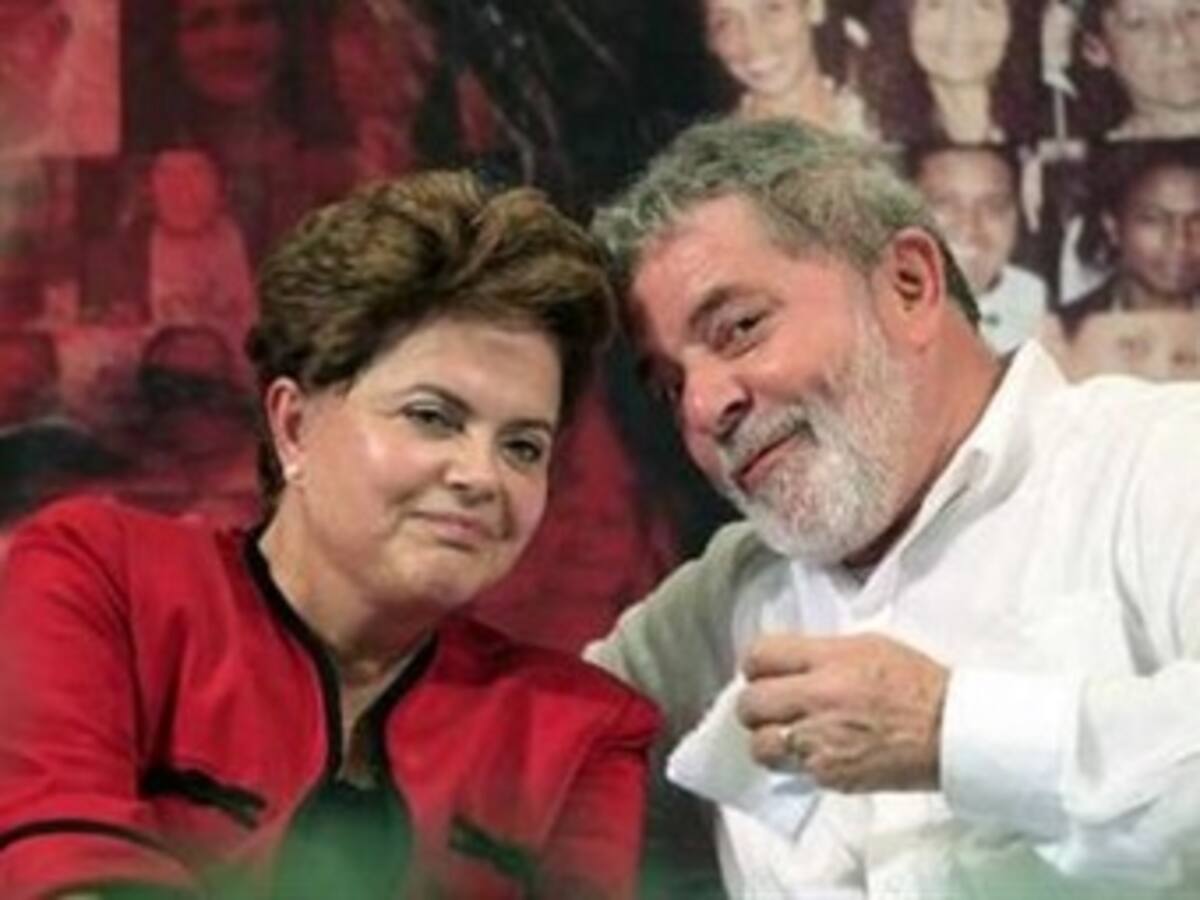 Brasil recibe a su primera presidenta y despide a su líder más popular