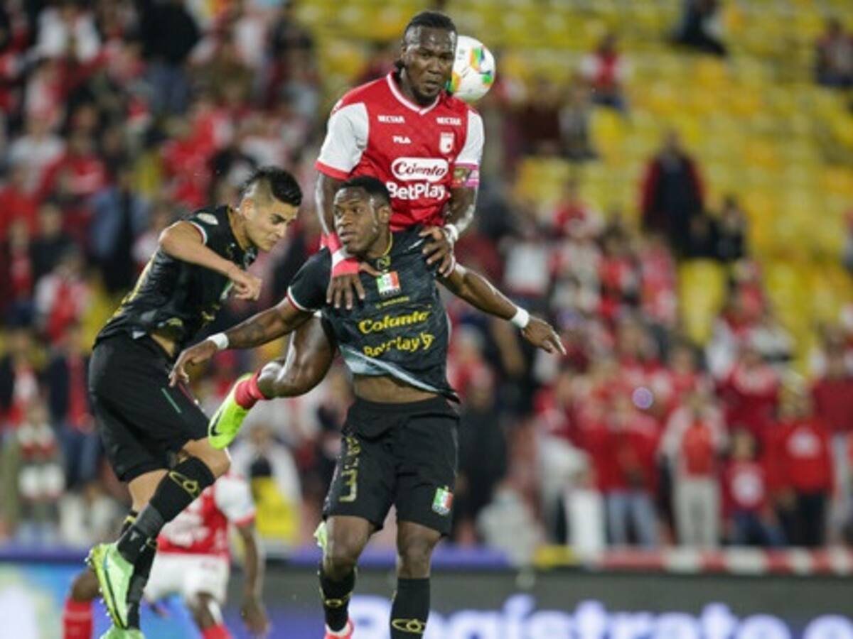 Rodallega marca doblete y guía a Santa Fe a la remontada frente a Once Caldas