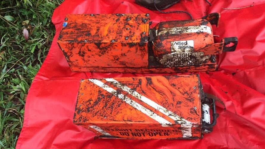 Cajas negras del avión en el que viajaba el Chapecoense, accidentado en Colombia. Foto: Aeronáutica Civil