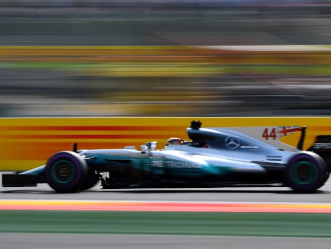 Hamilton se queda con la &#039;pole&#039; en Bélgica e iguala el récord de Schumacher