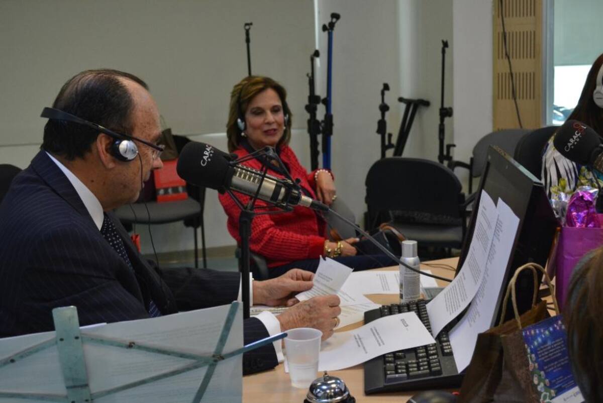 El ídolo de la radio se despide de La Luciérnaga pero continúa con sus comentarios deportivos en El Pulso del Fútbol. #GraciasPelaez