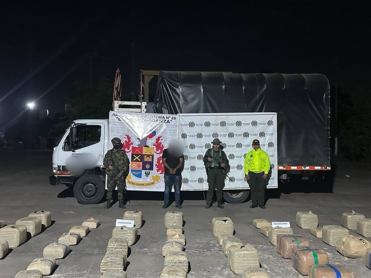 En vías del Huila incautan 831 kilos de marihuana