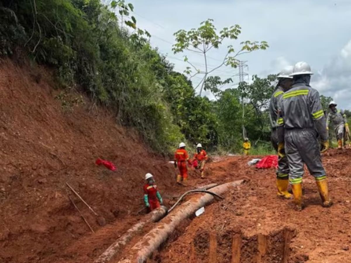 Emergencia ambiental por perforación ilícita en poliducto en Barrancabermeja, Santander