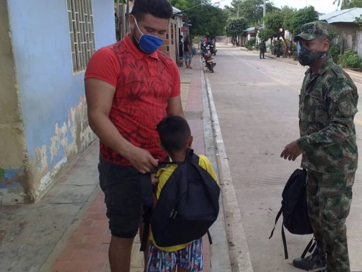 Embajada Americana y Ejército Nacional apoyan educación del sur de Bolívar